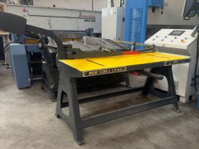  MANC MARKA 127 CM LIK 1.5 MM KOLLU GYOTN MAKAS (SIFIR)