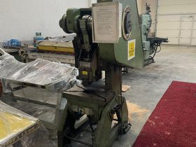  DRNLER MARKA 30 TON EKSANTRK PRES