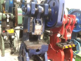  30 TON DKM GVDE EKSANTRK PRES